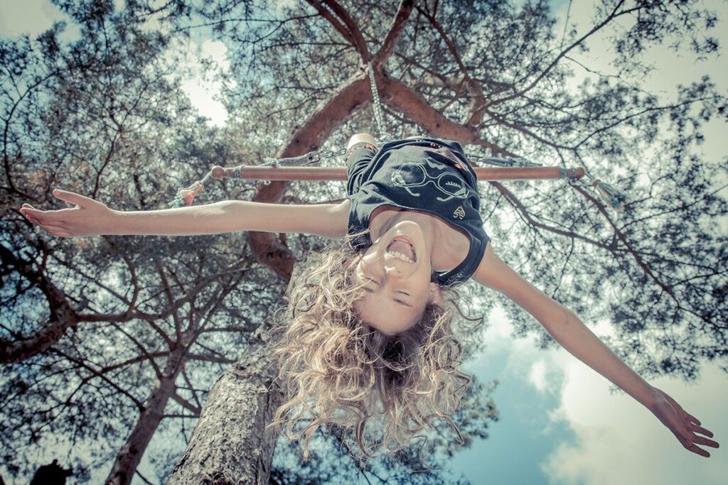 girl trapeze